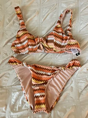 Dippin' Daisy's Bikini Set thumbnail 1