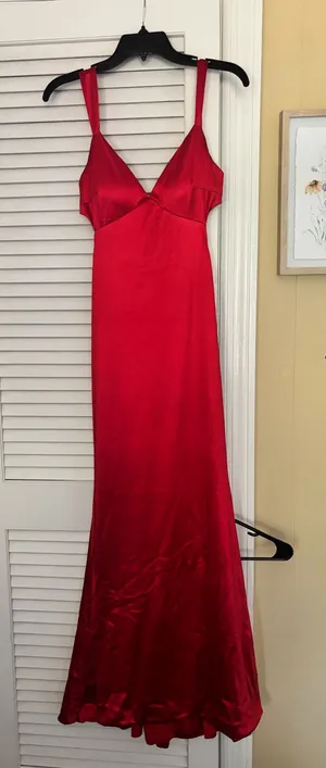 Dress thumbnail 1