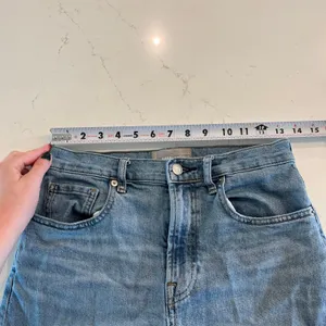 Everlane The Cheeky Jean Size 28‎ Crop thumbnail 7
