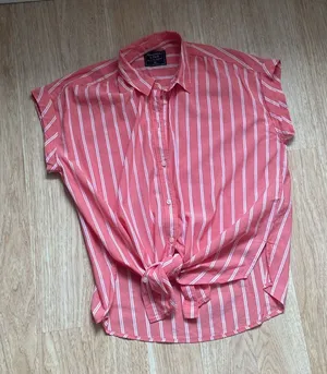 Abercrombie & Fitch Women’s Pink White Short Sleeve Button-Down Shirt Size XS thumbnail 1