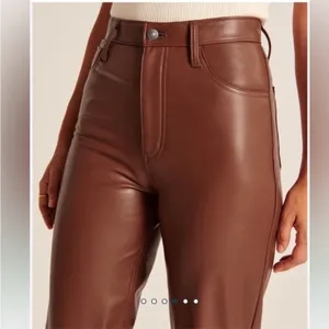 $99 Abercrombie & Fitch Brown Vegan Leather 90’s Straight Ultra High Rise Pants thumbnail 2