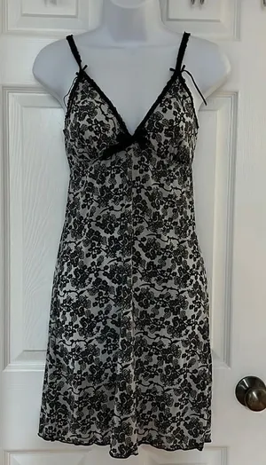 ‎NWOT slips size S Black thumbnail 1