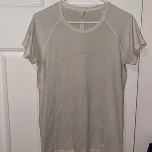 White lululemon swiftly thumbnail 3