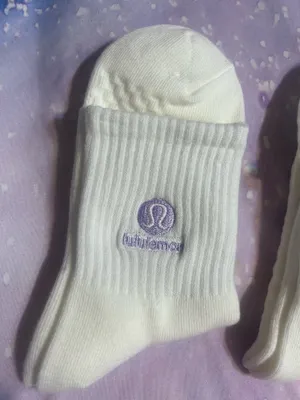Lululemon Socks quarter crew thumbnail 3
