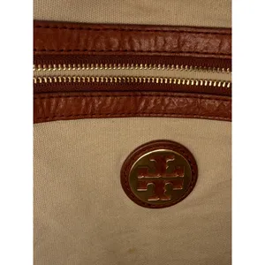 Tory Burch Amanda Classic Tote Tan Pebbled Leather Gold Logo Shoulder Bag thumbnail 6