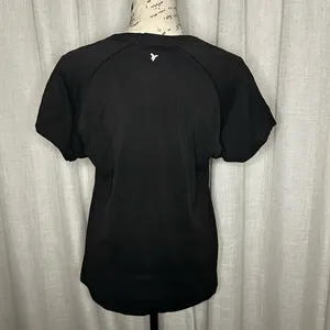 Women's XL Old Navy Fluid Seamless Fitted T-Shirt thumbnail 4