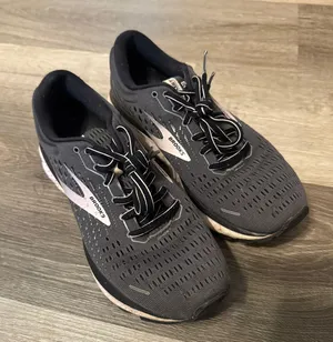 Brooks Ghost 13 Sneakers thumbnail 1