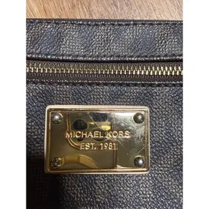 Michael‎ Kors Brown Wristlet Pouch Gold Hardware Front Zip Pocket thumbnail 3