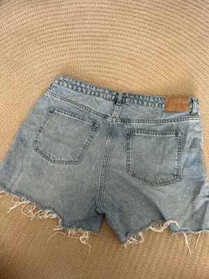 High rise mom shorts light wash thumbnail 5