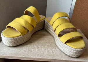 Toes Yellow Espadrille Platform Sandals - Size 10 thumbnail 5