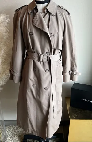Vintage London Fog Tan Classic Trench Coat With Zip Liner thumbnail 1