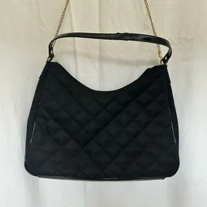 Tommy Hilfiger purse thumbnail 2
