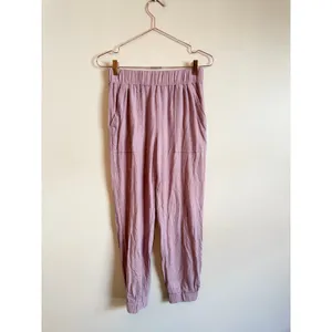 Fabletics Joggers Women XS Mauve‎ Cashel Soft Knit Tencel Lounge Pants PT2149967 thumbnail 3