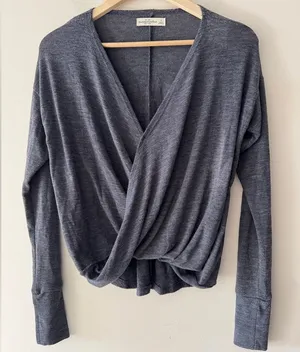 Abercrombie & Fitch Blue Wrap‎ Lightweight Sweater Top thumbnail 1