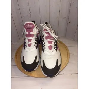 Nike Women's Sneakers Air Max 270 React 'White Fuchsia Blue' Sz 8.5 thumbnail 2