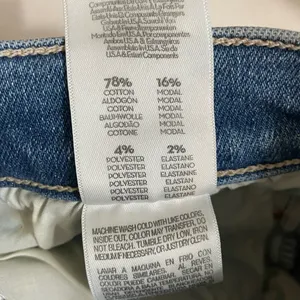 NWT MOTHER Denim Mid Rise Dazzler Ankle Fray Jeans Riding Cliffside Size 29 thumbnail 8