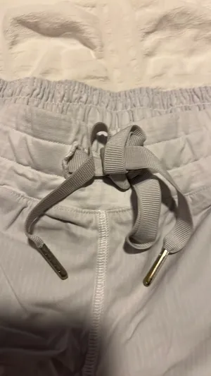 Lululemon Hotty Hot Shorts 4" thumbnail 5