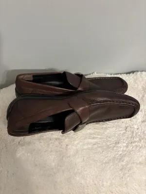 Calvin Klein slip on loafer all leather with emblem to side chocolate brown sz 8.5 casual or business  thumbnail 5