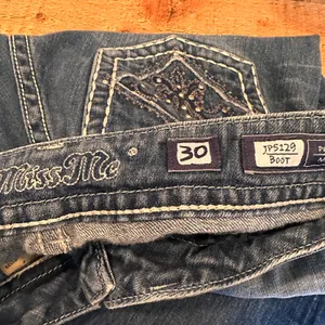 Miss Me JP5129 Boot Cut Fleur De Lis Embellished Jeans Size 30 thumbnail 7