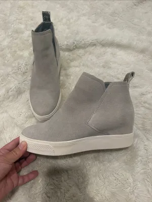 Dolce Vita Grey Suede Slip-On Wedge Sneakers Woman’s Size 6.5 thumbnail 3