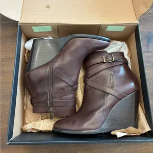 Frye Cece Jodhpur Boots Women’s 9 Dark Brown Used In Box Wedge Bootie Buckle thumbnail 3
