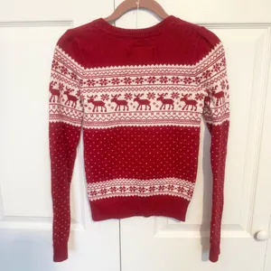 Vintage Y2K Abercrombie & Fitch Red and White Reindeer Sweater SMALL thumbnail 4