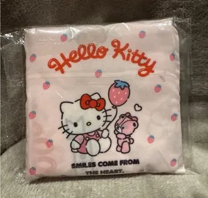 Hello Kitty Foldable Lunch Tote thumbnail 1