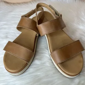 Nisolo Go-To Platform Sandals In Almond Size 9.5 thumbnail 2