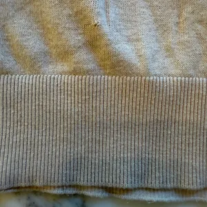 EUC QUINCE Lightweight Cotton Cashmere Crew Sweater - small hole customer return thumbnail 4