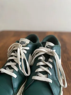 Nike Men's Dark Green and White Low-Top Sneakers thumbnail 8