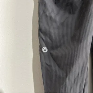 Lululemon Dance Studio Joggers Titanium Grey Size 2 Athletic Casual Travel thumbnail 3