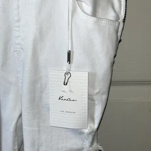 KanCan Minimalist White‎ Distressed Adjustable Stretch Topanga Overalls Size Med thumbnail 6