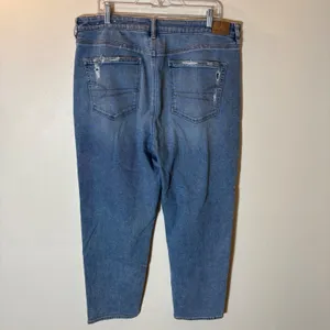 American Eagle Mom Straight Jean Size 18 Medium Blue thumbnail 4