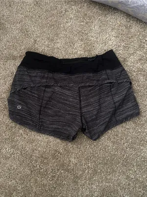 Lululemon speed short 4 way Stretch 2.5” size 6 thumbnail 6