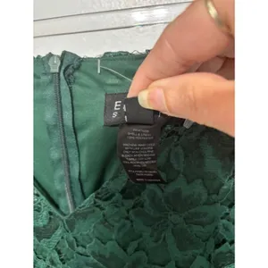 En Focus NWT Size 14 Emerald Green Lace Cold Shoulder Sheath Cocktail Dress Knee thumbnail 6