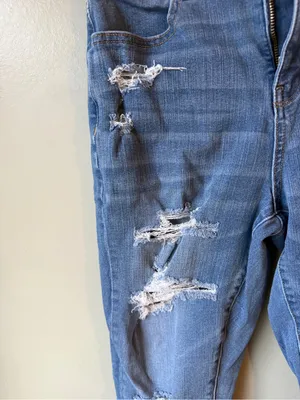 American Eagle Dream Jean Distressed High Rise Jeans Size 4 Short thumbnail 2
