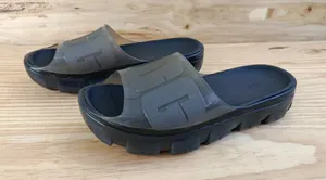 UGG Jella Clear Slide Sandals Black Transparent Chunky Lug Sole Women's US 8 thumbnail 1