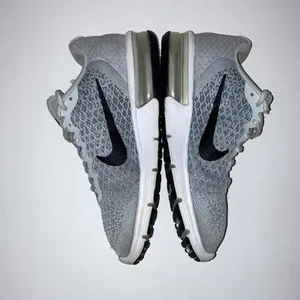 NIKE AIR MAX SEQUENT 2 Women’s RUNNING SHOES Women’s Size 8.5 thumbnail 6