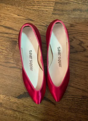 Silver Slipper 80s Vintage  Kitten Heels thumbnail 2