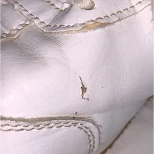 Fila sneakers size 7.5 women’s in white thumbnail 5