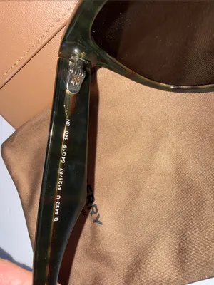 Burberry women’s Black Sunglasses with Brown Case and Pouch thumbnail 7