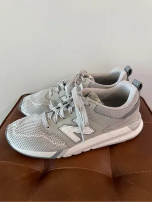 New Balance 009 V1 Light Cliff Gray/White Women’s Size 8.5 Sneakers thumbnail 5