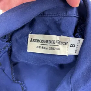 Vintage Abercrombie & Fitch Shirt Womens 8 Blue Short Sleeve Button-Up Rayon thumbnail 2