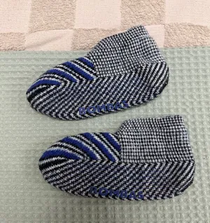 Bombas Gripper Unisex Slippers size L thumbnail 1