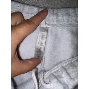 SKIMS Gray Fleece Sweat Shorts Women's xl Relaxed Fit Drawstring Pockets thumbnail 9