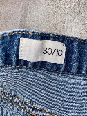 Gap 1969 Women's Blue Denim Jean Shorts with Frayed Hem Side Zippers Size 10 thumbnail 2
