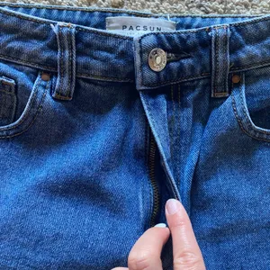 PacSun ‼️ June Blue Denim Mom Shorts‼️ thumbnail 5