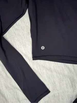 Lululemon Long Sleeve Black Crop Top - Size 6 thumbnail 5