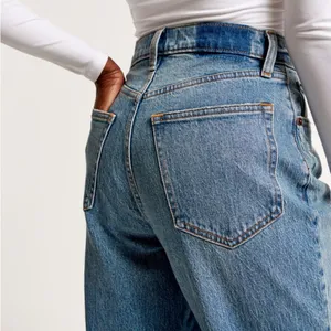 Abercrombie Ultra High Rise 90s Straight Jean thumbnail 4