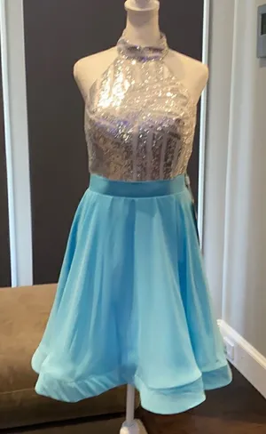 Women’s Halter Neck Silver Sequined Short Prom Party Dress NWT 6 thumbnail 1
